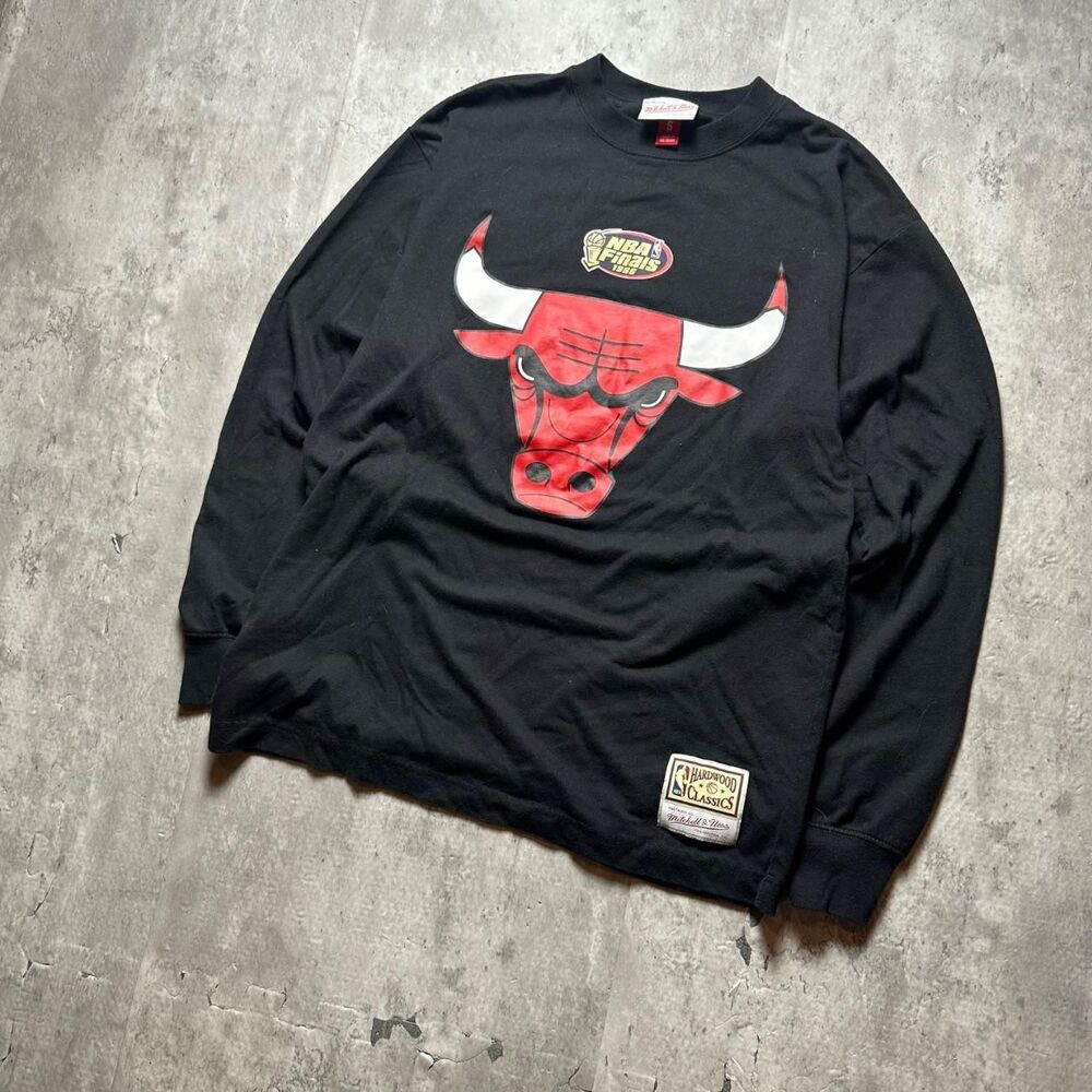 Mitchell-ness Men's Black T-shirt